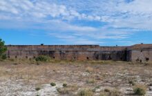 MYSTERY PHOTO: Tell us about this long, low-slung structure 